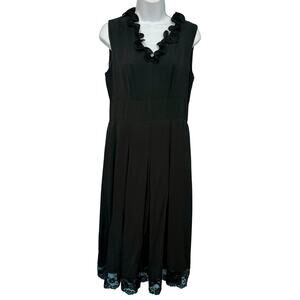 Marc Jacobs Black Lace Hem V-Neck Ruffle Pleated Shift Dress size 6 Silk Rayon